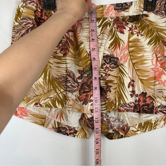 Kut from the Kloth Pink Brown Tan Palm Tree 100% Linen Elastic Waist Shorts - Picture 7 of 11